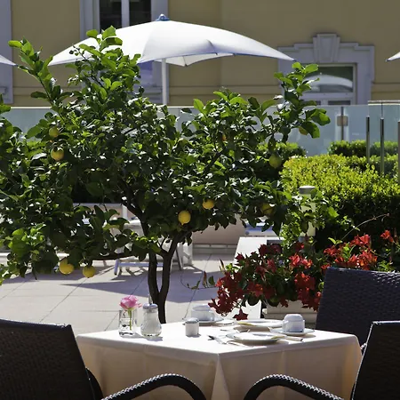 Delfino Hotel